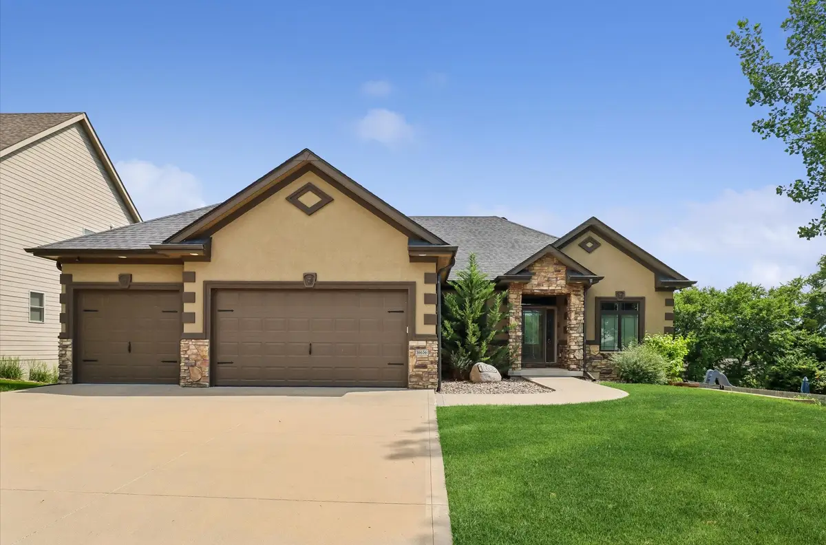 16636 Tanglewood Drive, Clive, IA 50325 - #1