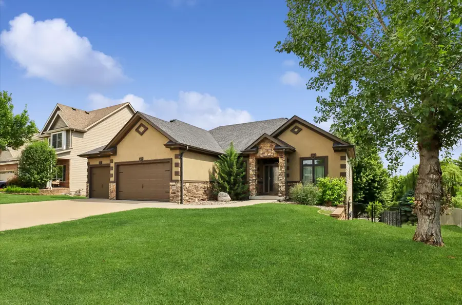 16636 Tanglewood Drive, Clive, IA 50325 - #2