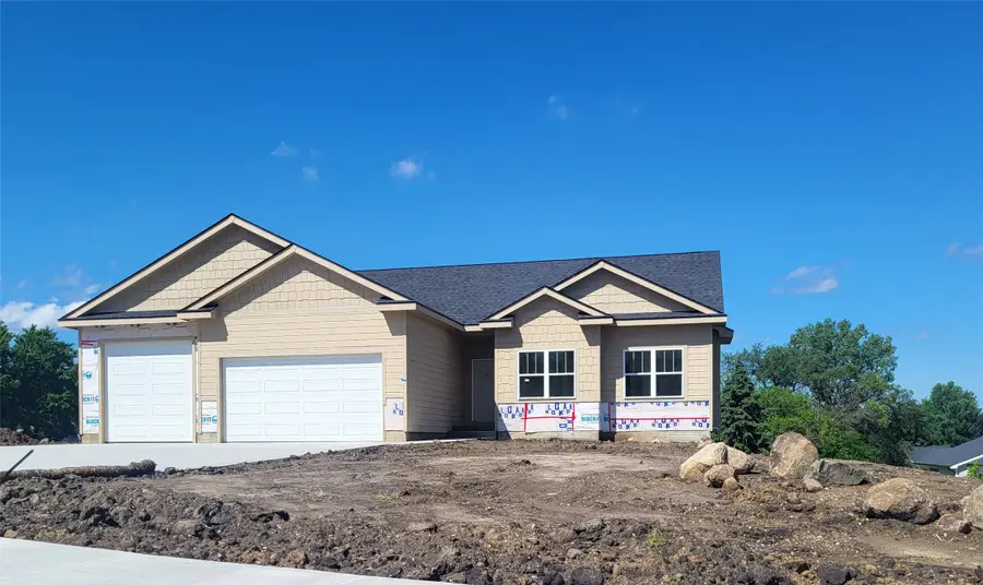 197 E Bridge Circle, Polk City, IA 50226 - #2