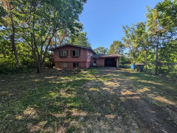 3325 Scott Avenue, Des Moines, IA 50317