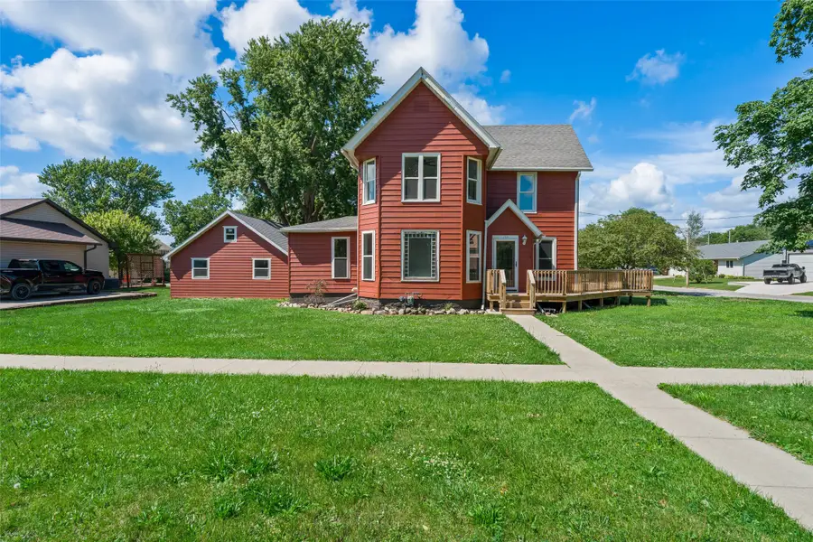 135 K Avenue, Nevada, IA 50201 - #3