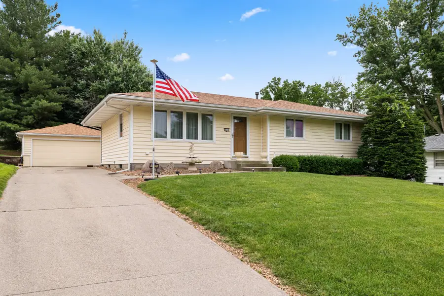 4601 Fairview Drive, Pleasant Hill, IA 50327 - #2