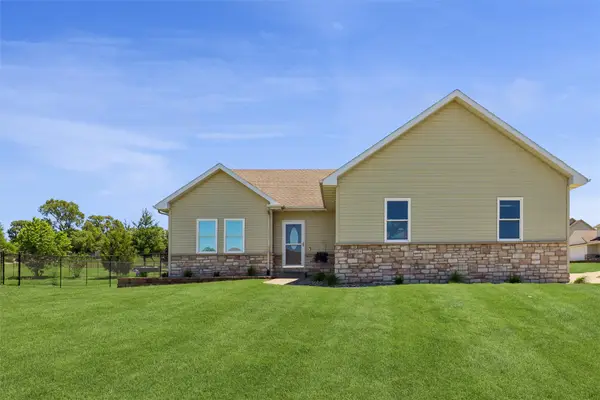 1701 Crabapple Lane, Granger, IA 50109