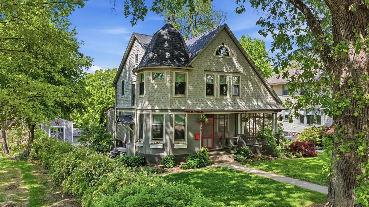 2831 Ridge Road, Des Moines, IA 50312 - #1