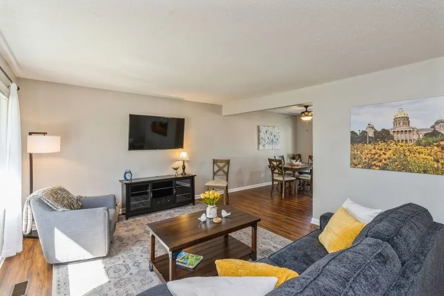 116 S 50th Court, West Des Moines, IA 50265 - #3