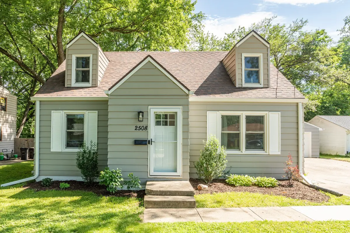 2508 Mann Avenue, Des Moines, IA 50310 - #1