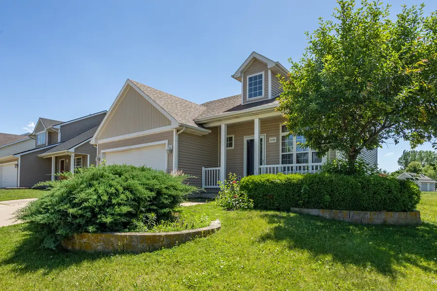 3208 SW Olde Ivy Circle, Ankeny, IA 50023 - #2
