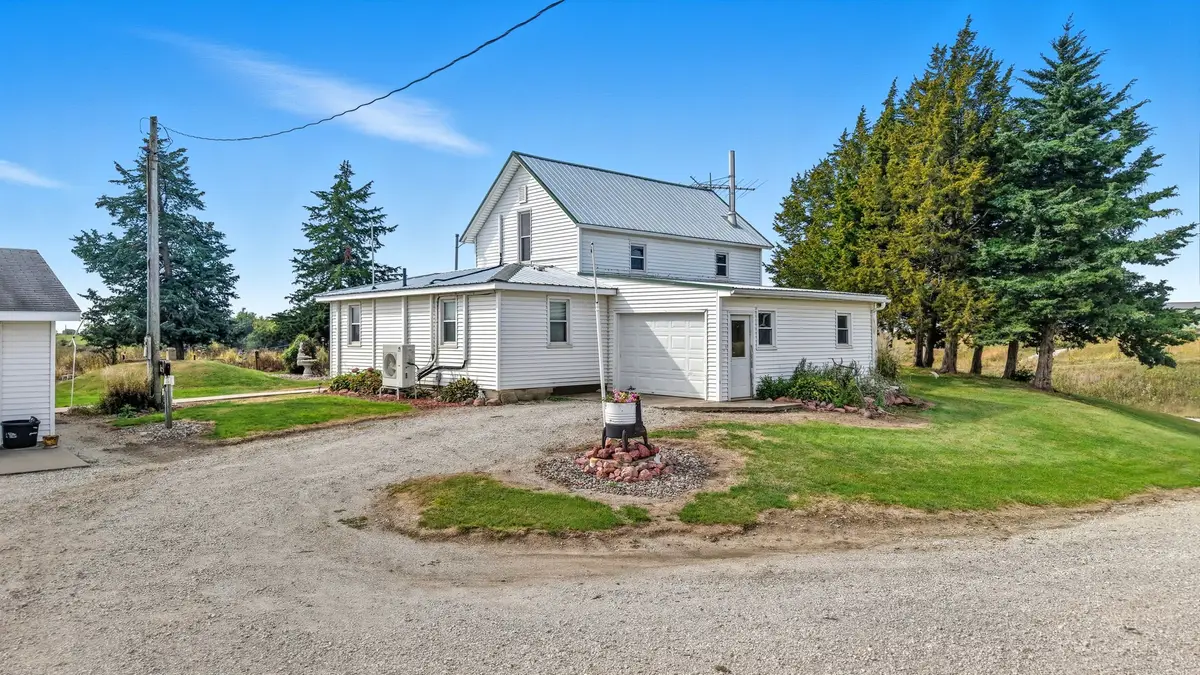 2040 A Stuart Road, Greenfield, IA 50849 - #1