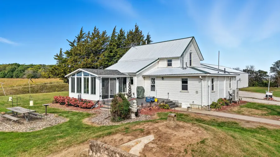 2040 A Stuart Road, Greenfield, IA 50849 - #3