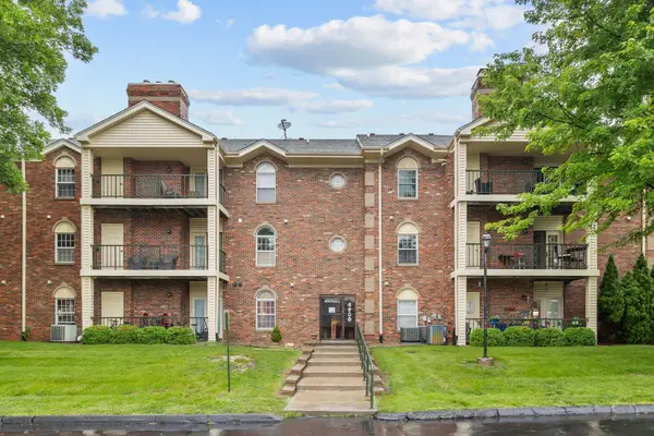 4900 Pleasant Street #15, West Des Moines, IA 50266