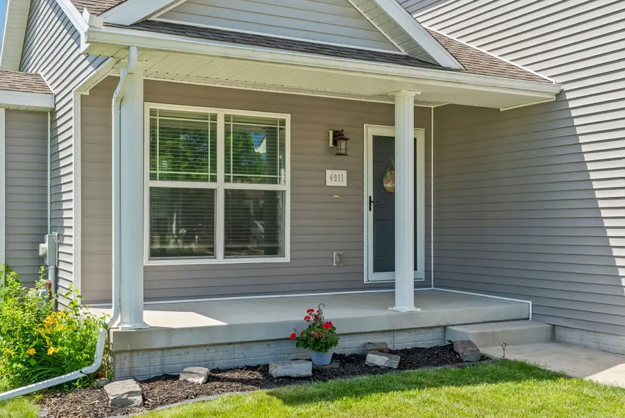4911 Richmond Avenue, Des Moines, IA 50317 - #3
