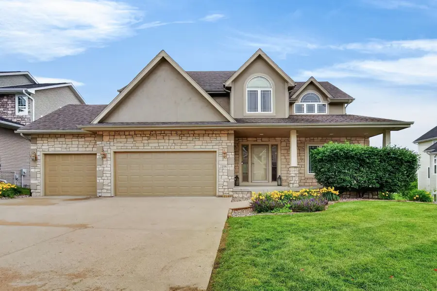 274 S 62nd Street, West Des Moines, IA 50266 - #3