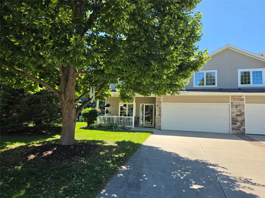 10531 Hickory Drive #1, Urbandale, IA 50322 - #3