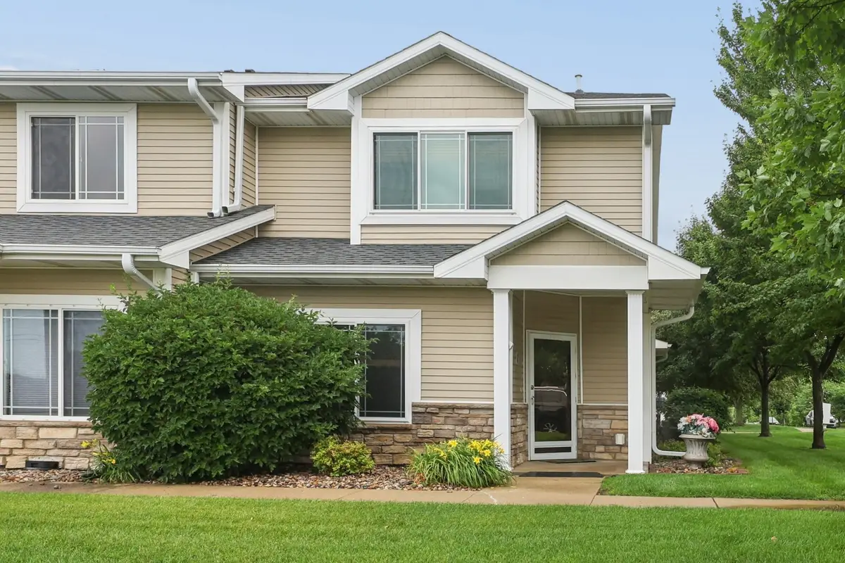 2200 Hart Avenue #1, Des Moines, IA 50320 - #1