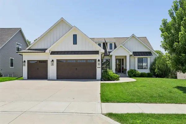 3550 NW 178th Street, Clive, IA 50325