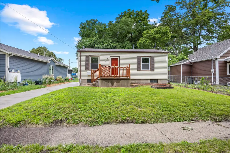 3206 Bowdoin Street, Des Moines, IA 50313 - #2