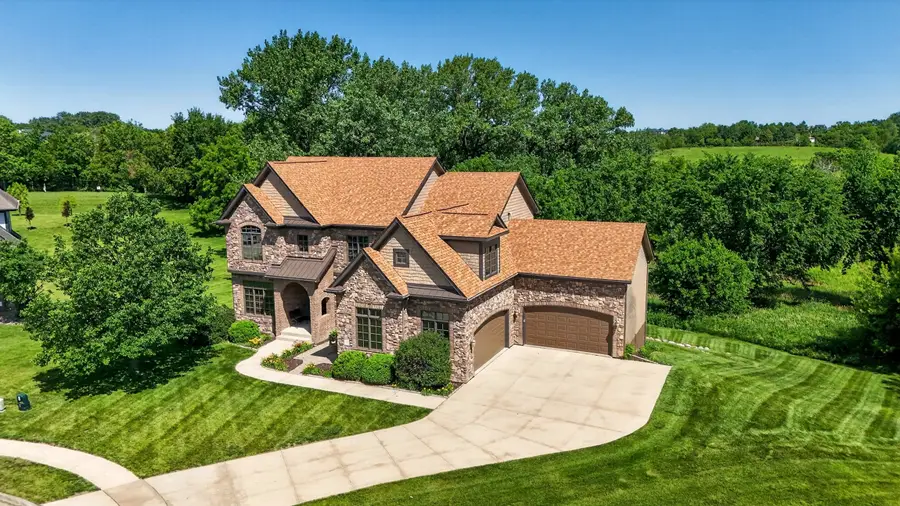 4062 NW 171st Court, Clive, IA 50325 - #3