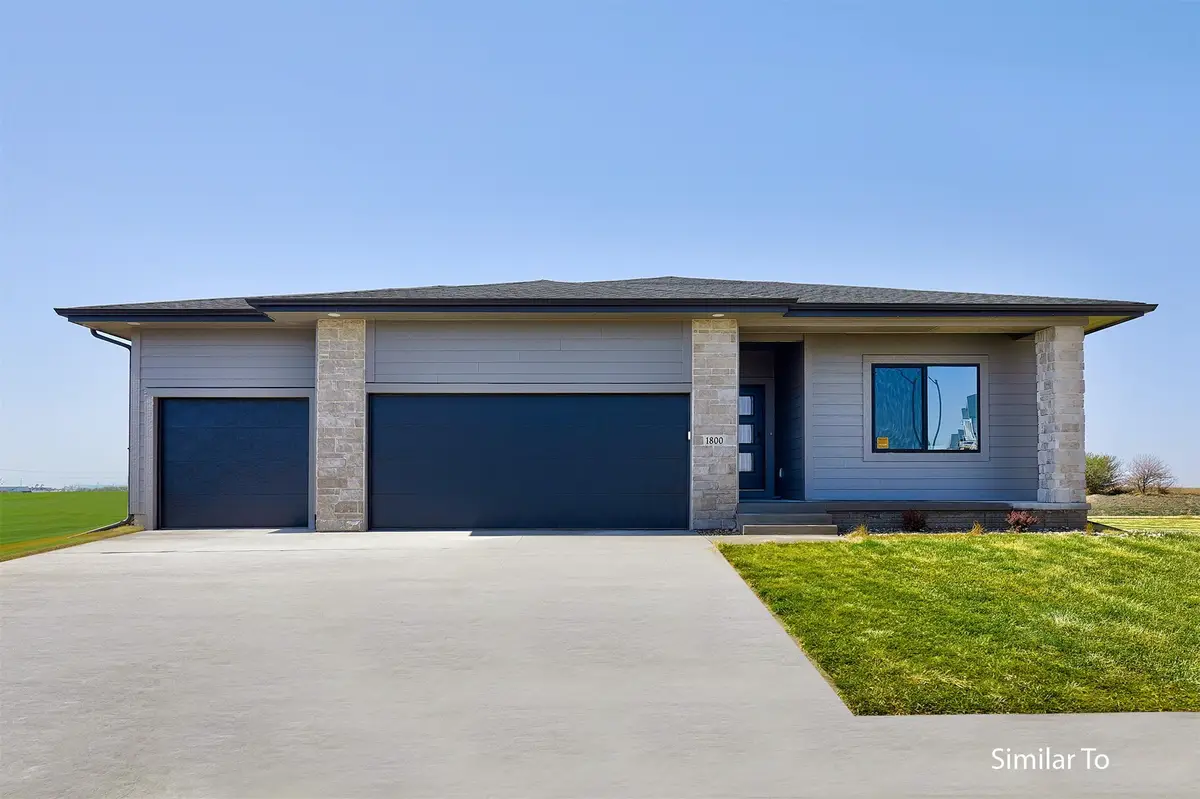 715 E Bridge Road, Polk City, IA 50226 - #1