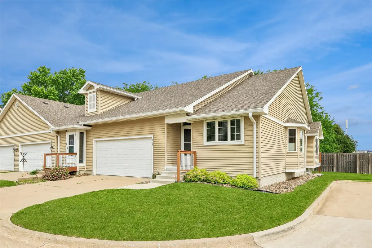 215 SE Lowell Drive, Ankeny, IA 50021 - #1