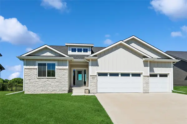 460 NW Gracewood Drive, Waukee, IA 50263