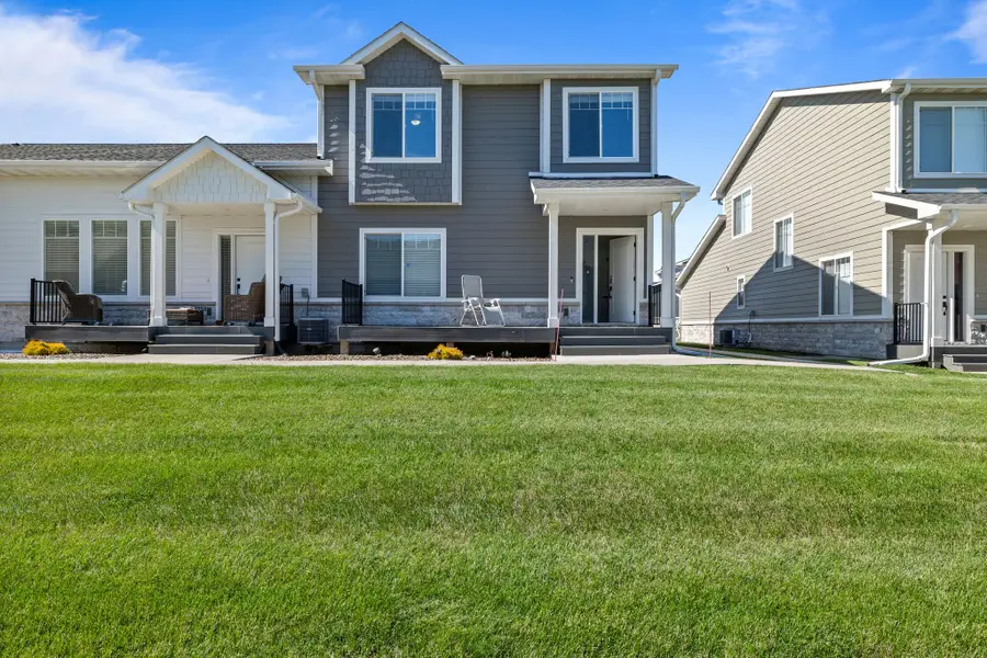 9150 Spring Crest Lane, West Des Moines, IA 50266 - #2