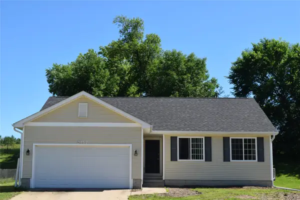 2467 E Porter Avenue, Des Moines, IA 50320