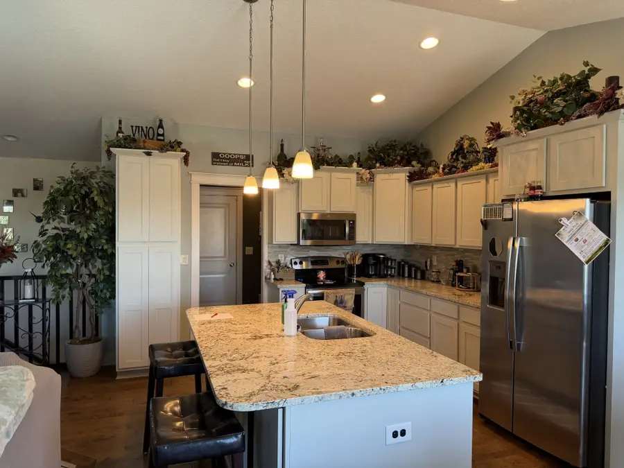 1245 Veterans Memorial Drive, Carlisle, IA 50047 - #2