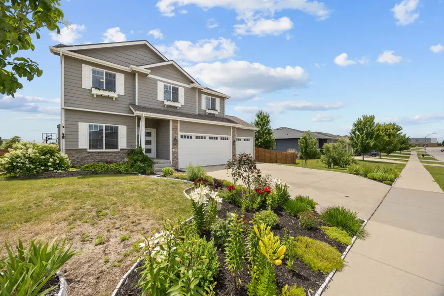400 SE Tallgrass Lane, Waukee, IA 50263 - #2