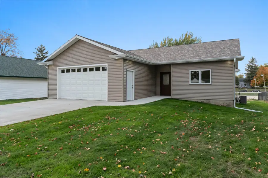 206 1st Avenue N, State Center, IA 50247 - #2