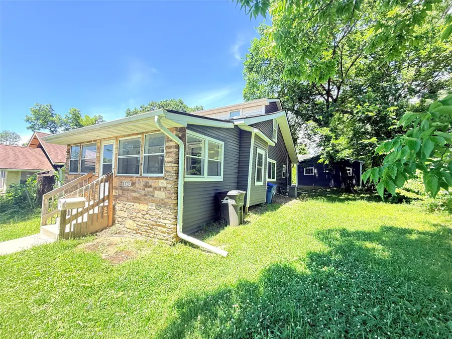 1127 Oak Park Avenue, Des Moines, IA 50313 - #2
