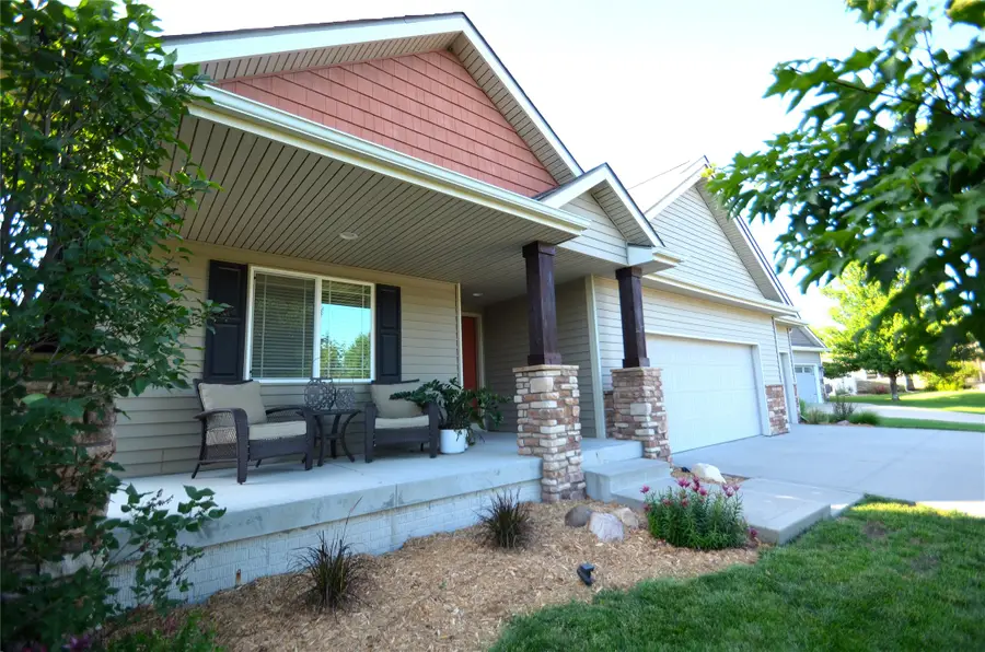 8225 Nelson Street, West Des Moines, IA 50266 - #3