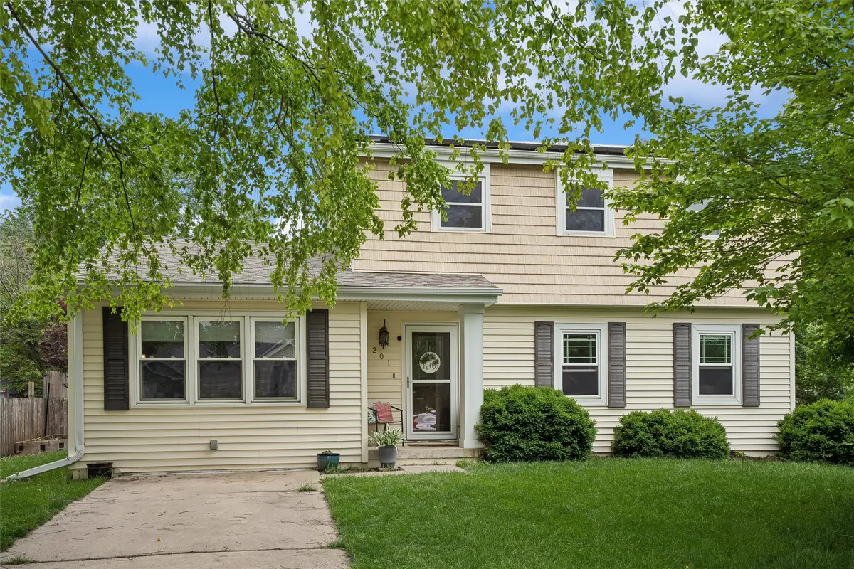 201 3rd Street Nw, Mitchellville, IA 50169 - #1