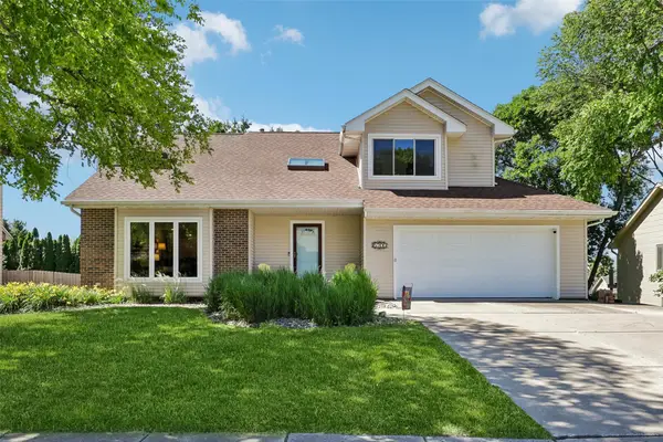 5700 Aspen Drive, West Des Moines, IA 50266