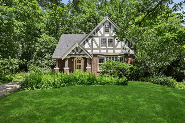 213 38th Place, Des Moines, IA 50312