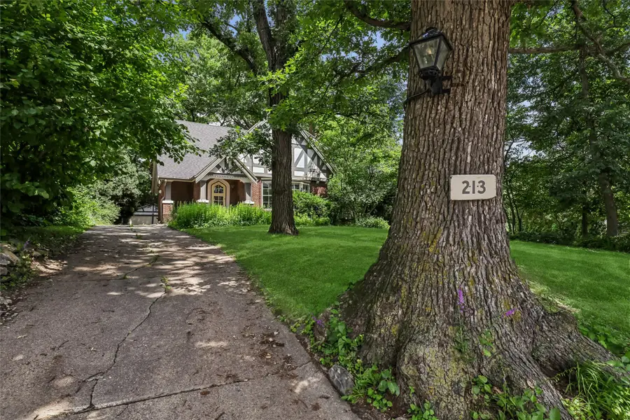 213 38th Place, Des Moines, IA 50312 - #2