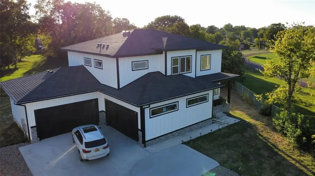 1010 Frederick Avenue, Des Moines, IA 50315 - #1