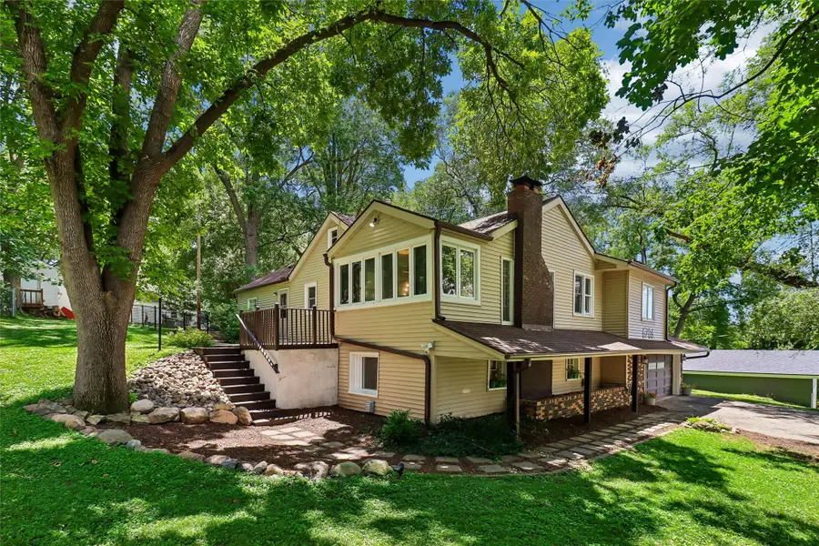 6706 Washington Avenue, Windsor Heights, IA 50324 - #2