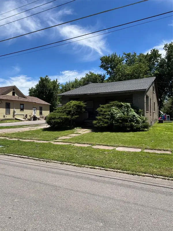 410 E 8th Street S, Newton, IA 50208