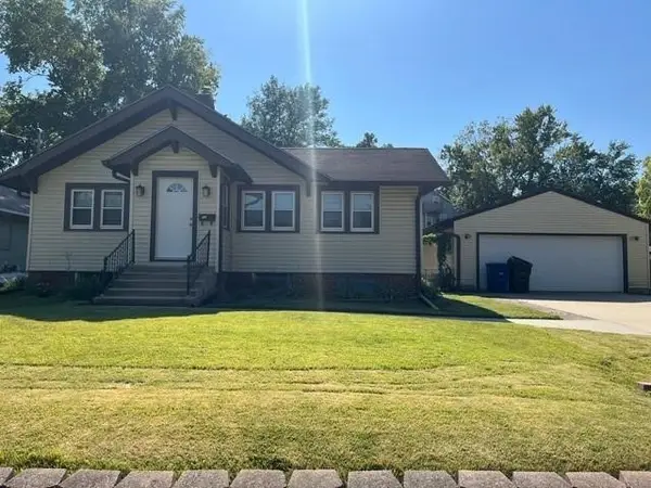 3308 Woodland Avenue, Des Moines, IA 50312