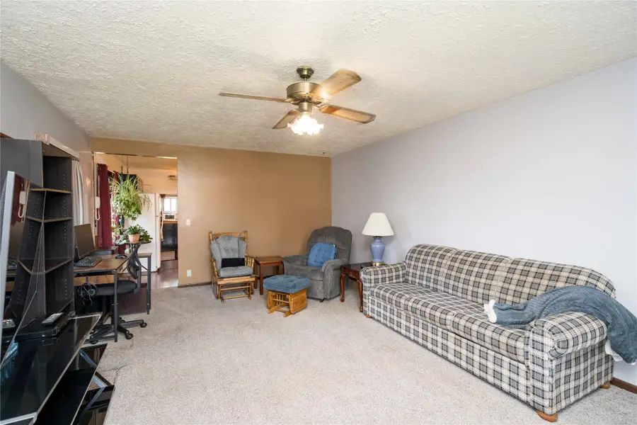 206 S Elm Street, Gilman, IA 50106 - #2