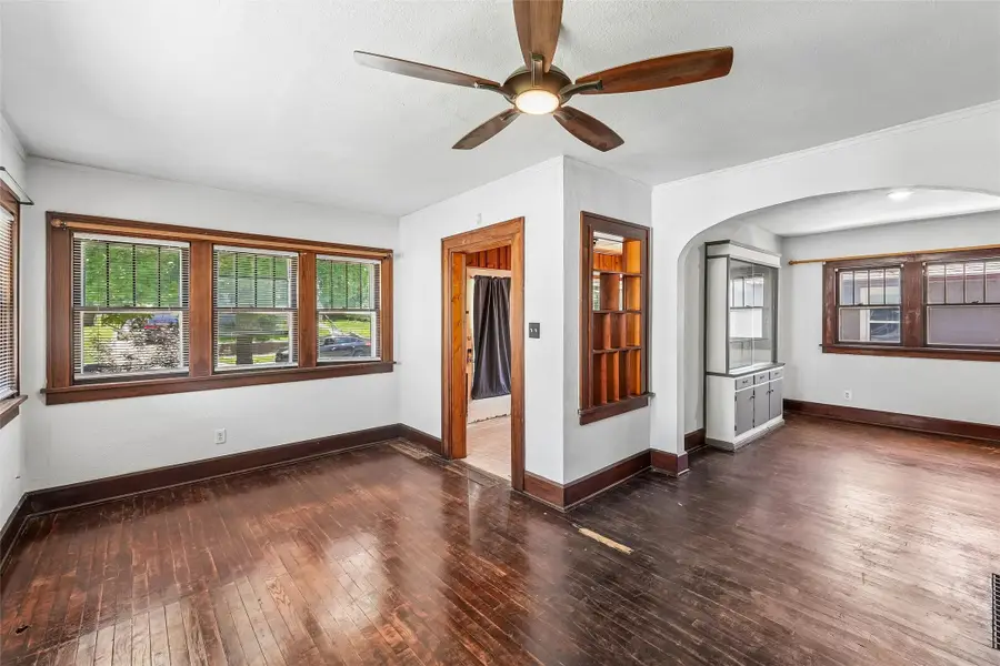 2314 E 11th Street, Des Moines, IA 50316 - #2