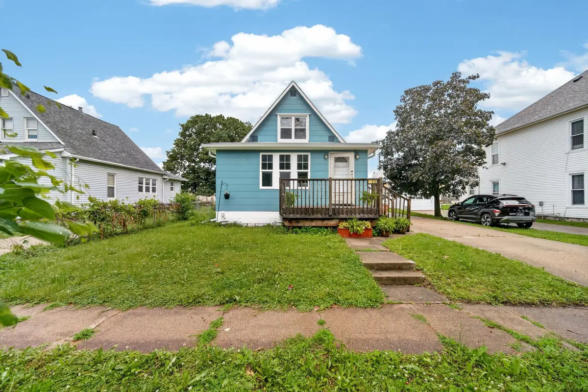 123 7th Street, West Des Moines, IA 50265 - #1