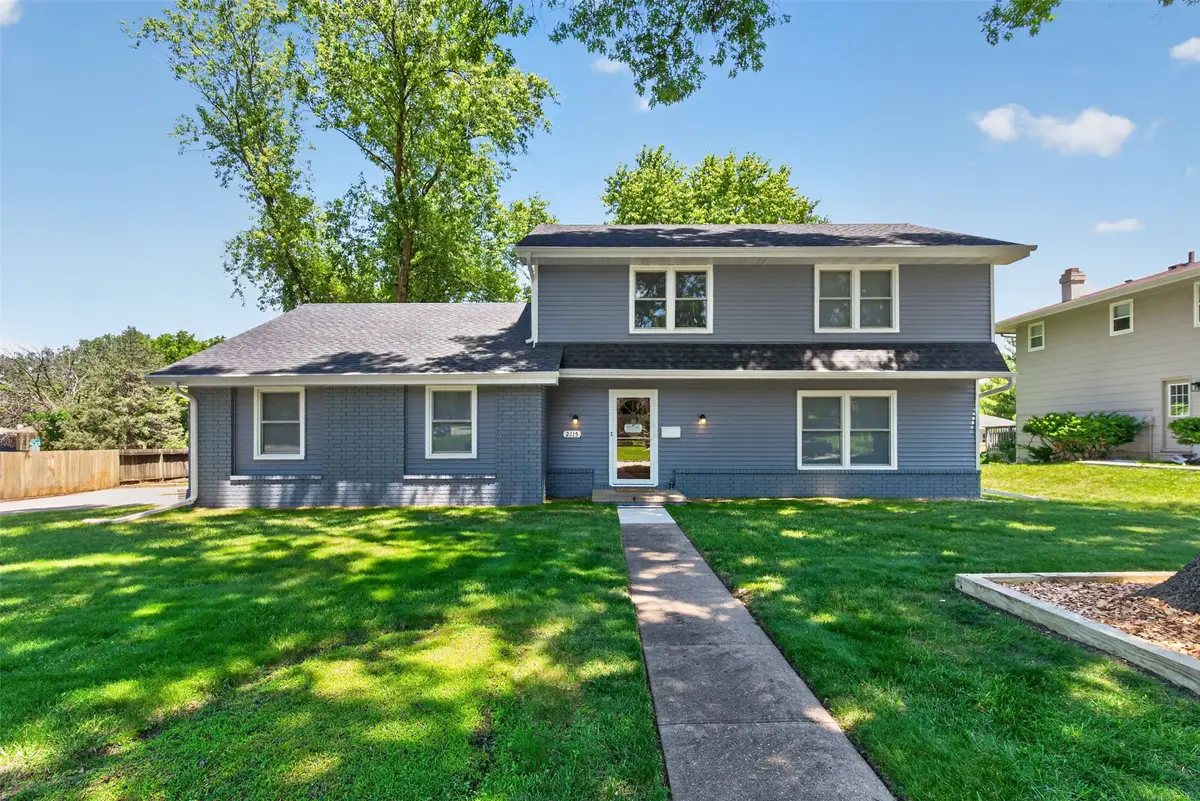 2115 Pleasant Street, West Des Moines, IA 50265 - #1