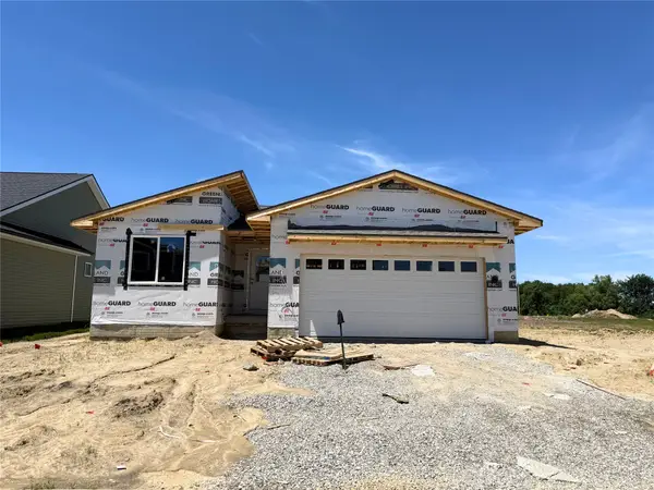 570 NW Cherrywood Lane, Grimes, IA 50111