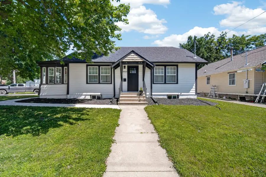 4323 Hickman Road, Des Moines, IA 50310 - #2