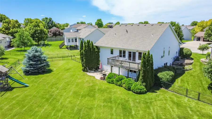 12308 Twana Drive, Urbandale, IA 50323 - #3