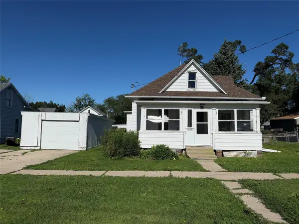413 E 3rd Street S, Newton, IA 50208