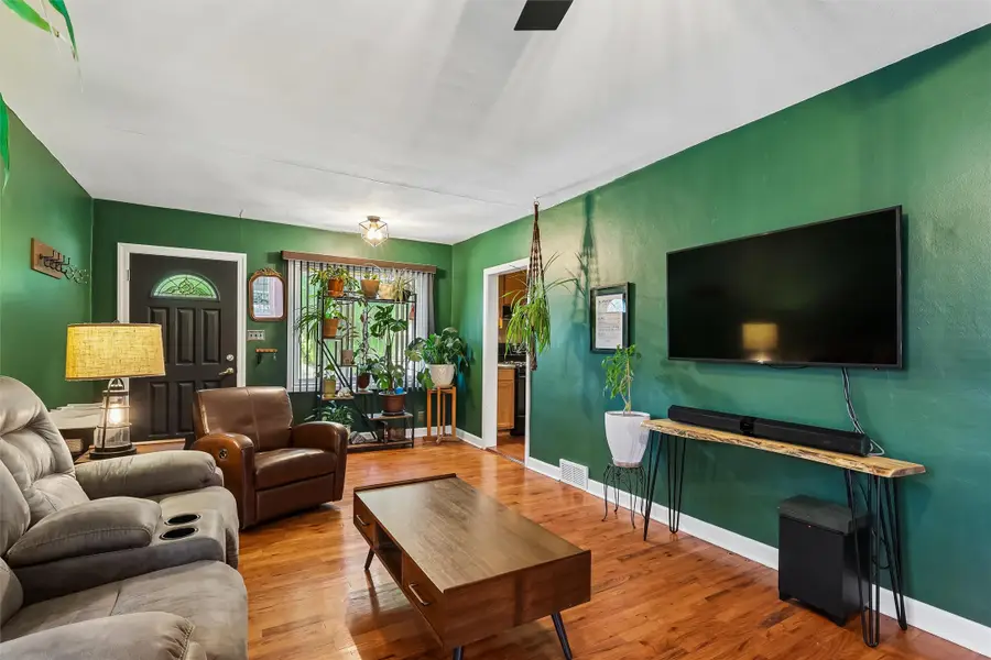 2905 Holcomb Avenue, Des Moines, IA 50310 - #2