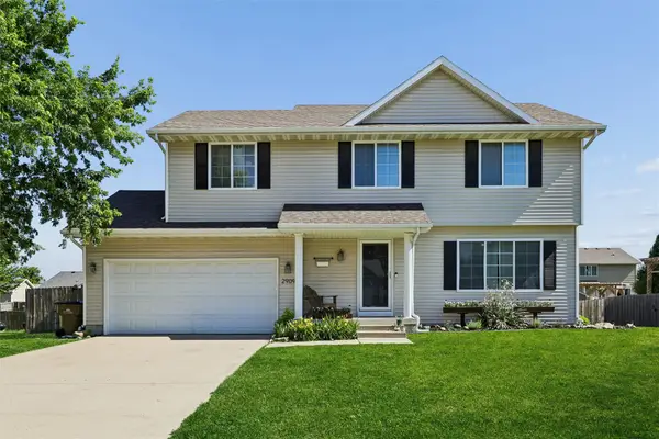 2909 SE Stone Ridge Street, Grimes, IA 50111