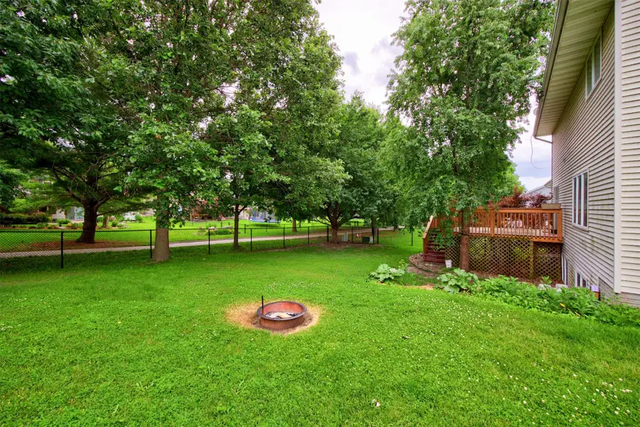 6827 NW 56th Street, Johnston, IA 50131 - #2